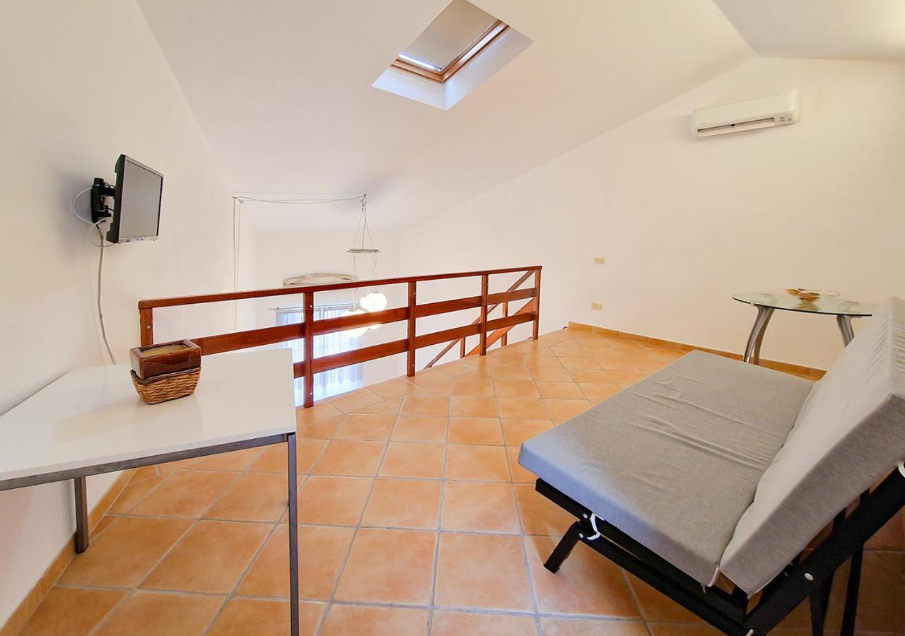 Murphy Holiday Home - Residenza Baro Ла-Маддалена Екстер'єр фото
